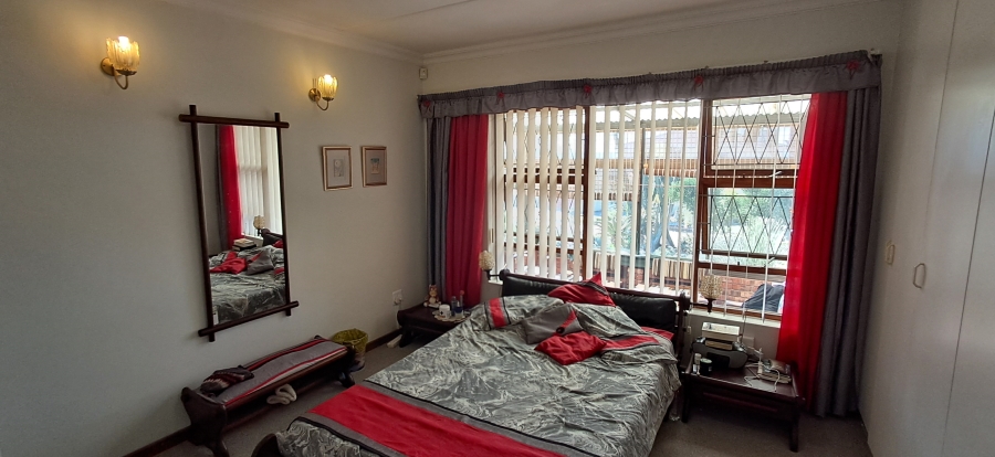 3 Bedroom Property for Sale in Wavecrest Eastern Cape